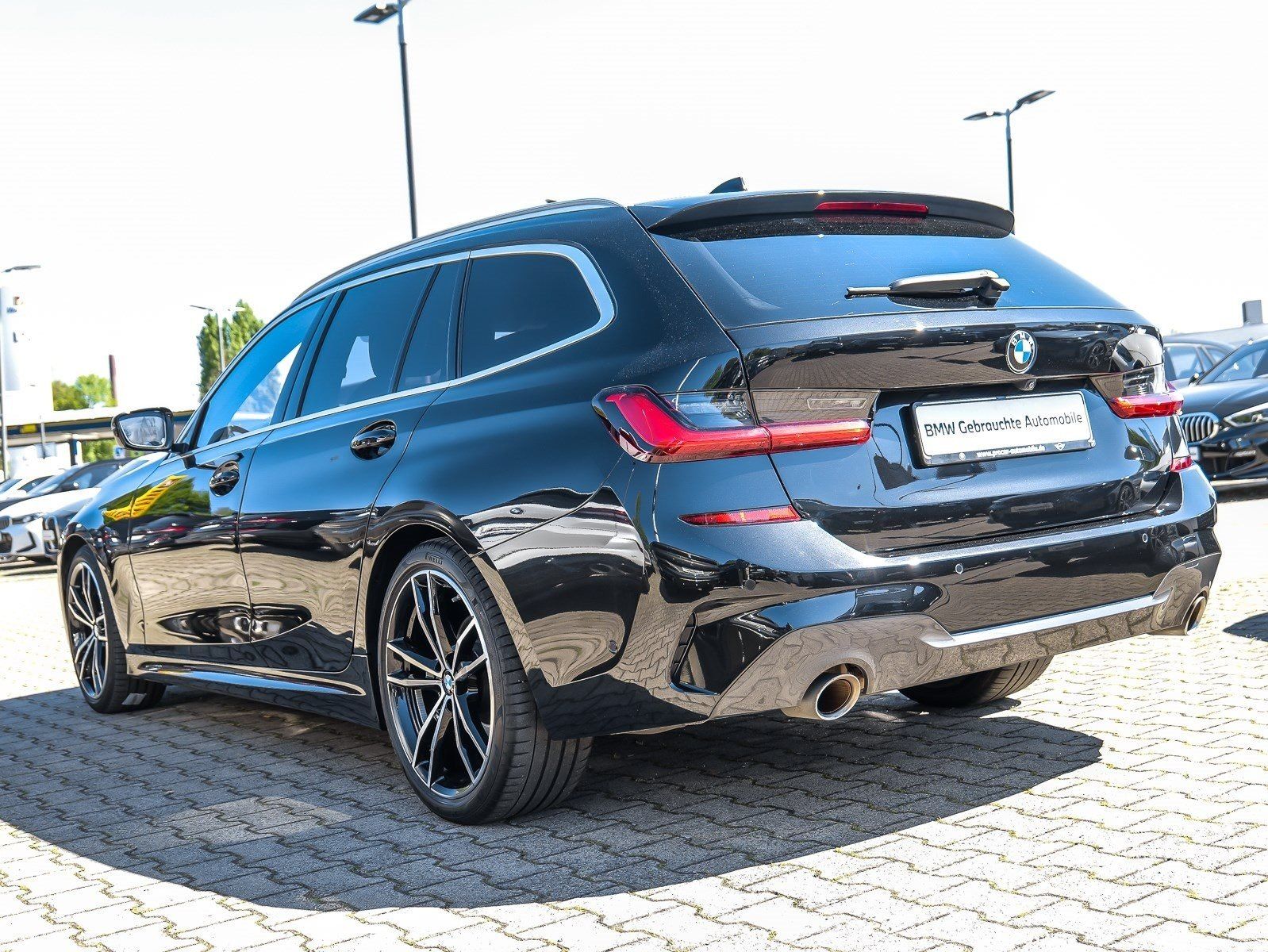 BMW 320i Touring M Sport LC+ Navi RFK HiFi DAB foto 7