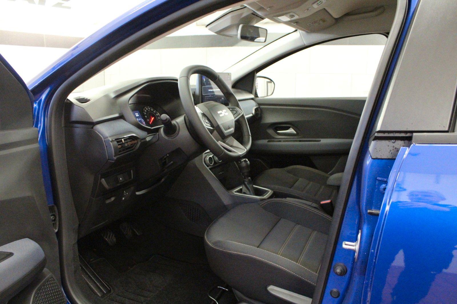 Fahrzeugabbildung Dacia Sandero Stepway TCe 110 Expression*Winterp.*MY26