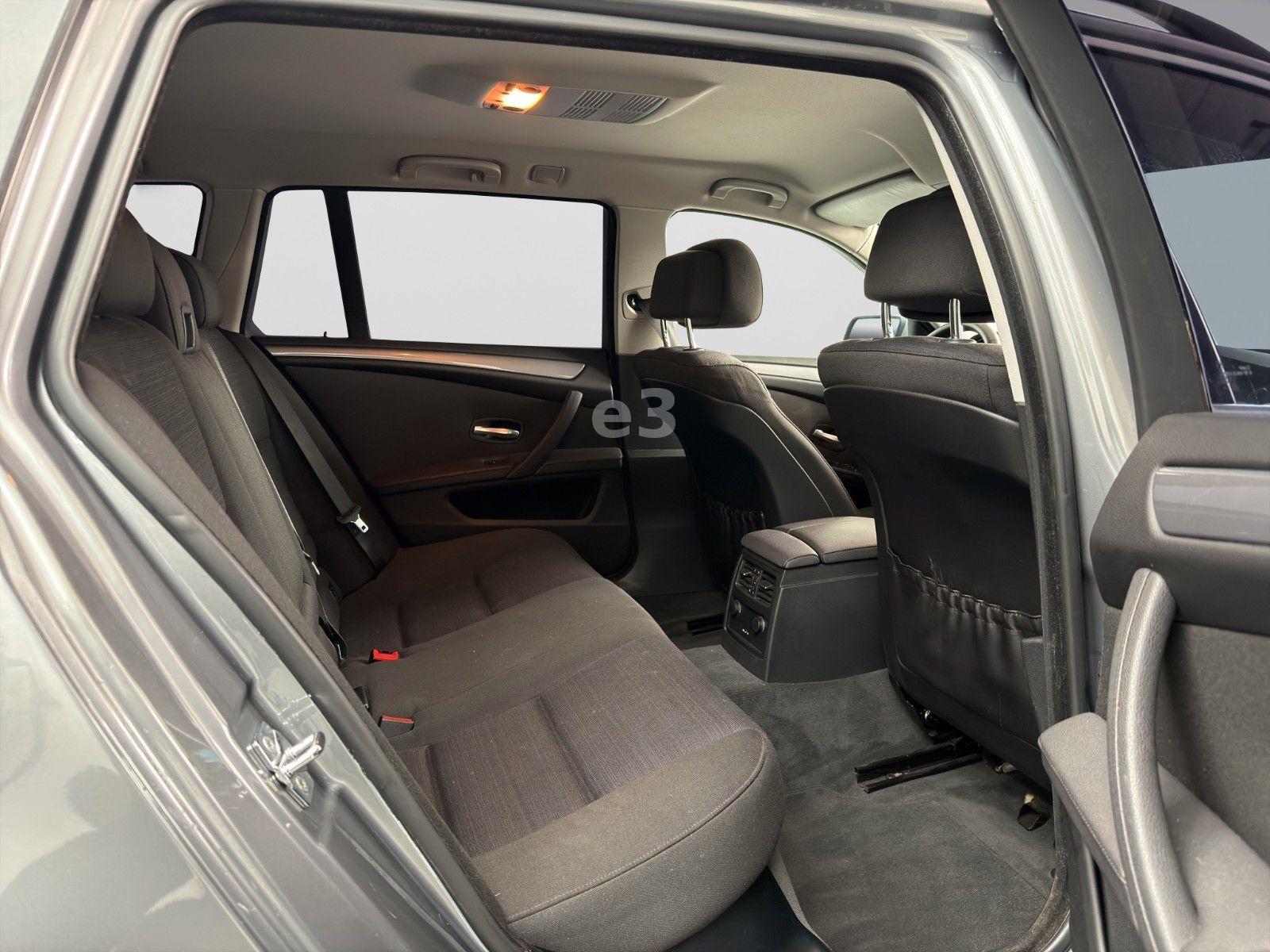 BMW 520 2009 — photo 22