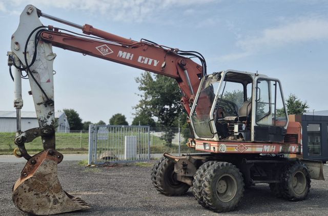 O & K MH City Mobillbagger/ Deutz Motor/3 Anschlüsse/