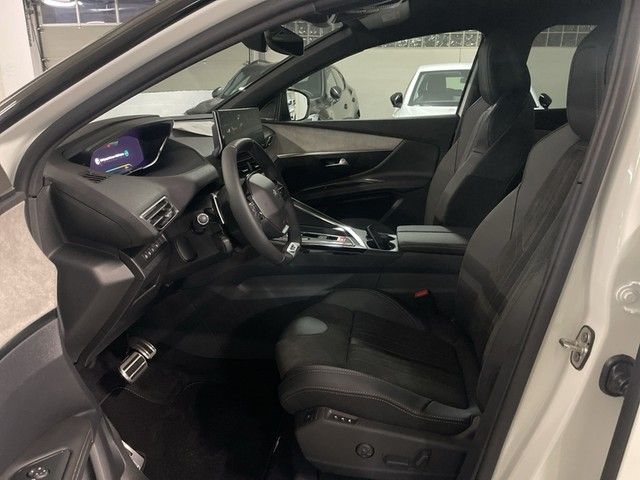 3008 GT Plug-In Hybrid 225 e-EAT8