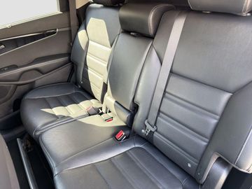 KIA Sorento - 12