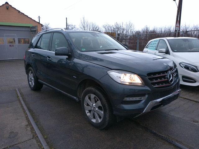 Mercedes-Benz ML 250 CDI Leder,Navi,GSD, AHK,Euro6,1-Hand