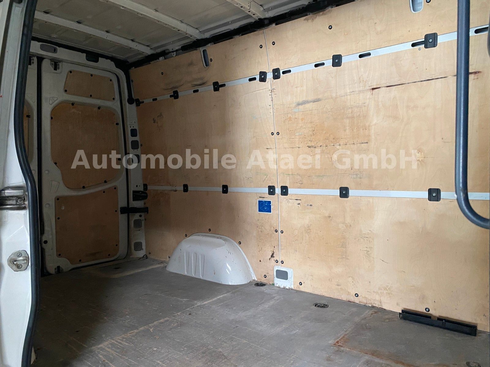 Fahrzeugabbildung Volkswagen Crafter 35 L2H2 AHK 3,5 t+KLIMA (1510)