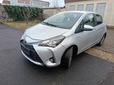Toyota Yaris 1,5-l-VVT-i Hybrid CVT Launch Edition - Toyota Yaris: 1.5