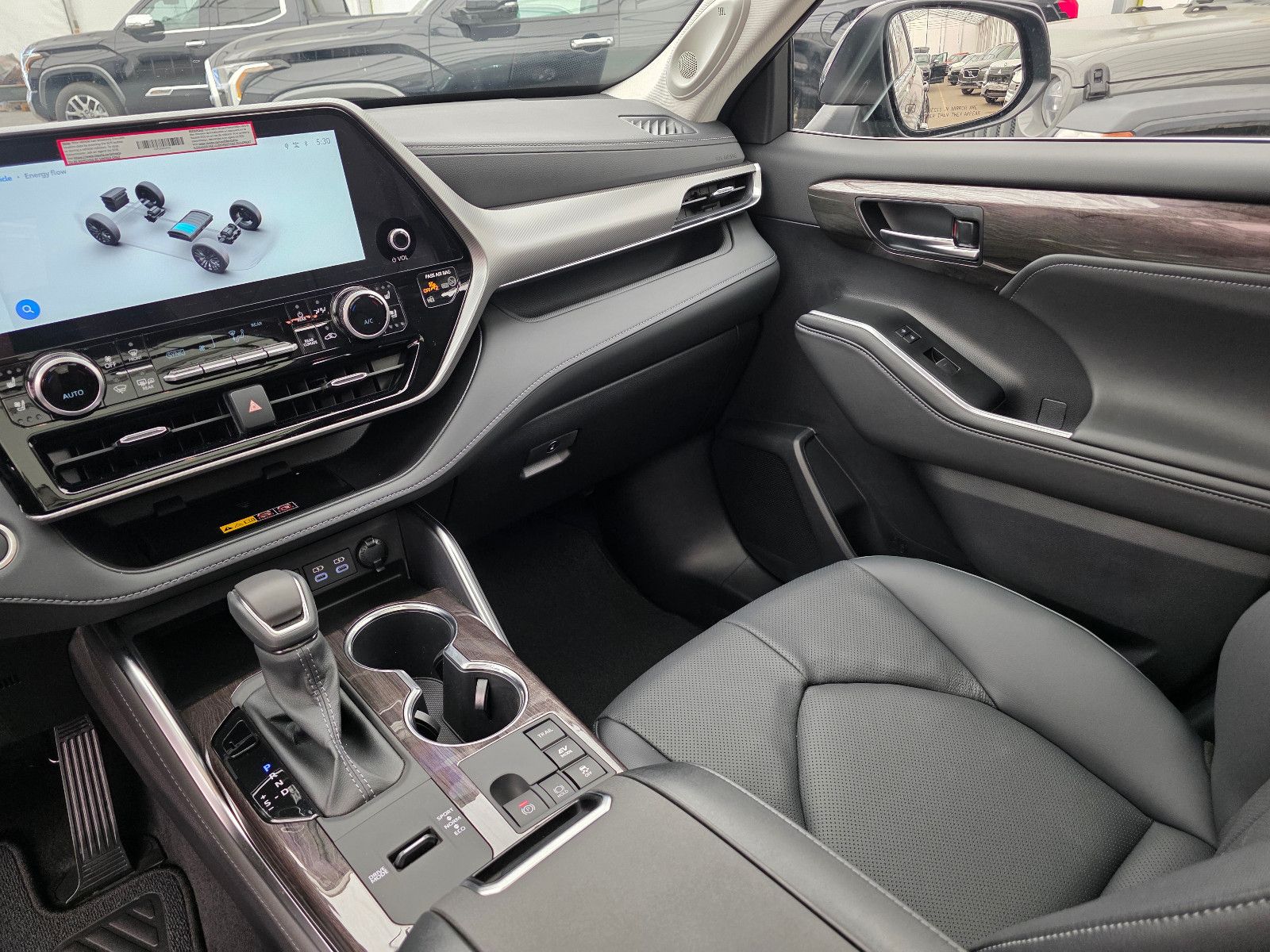 Fahrzeugabbildung Toyota Highlander Platinum T1: 59.000 EURO , Stock !!!