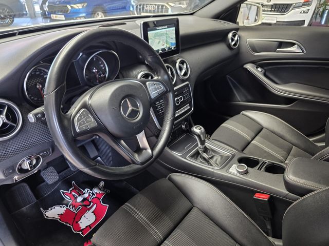 MERCEDES-BENZ A 180 — Foto 14