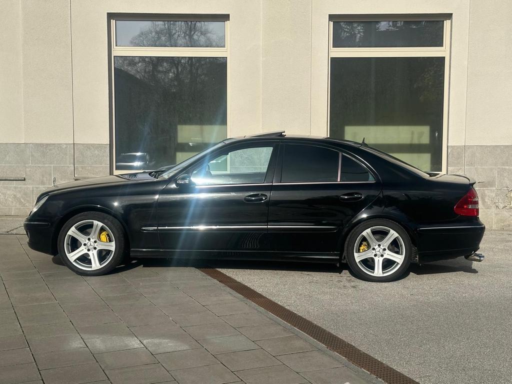 Mercedes-Benz E 320