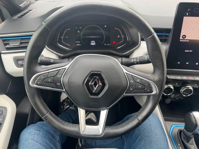 Fahrzeugabbildung Renault Clio E-TECH 140 Intens Navi+360Kamera+Lane