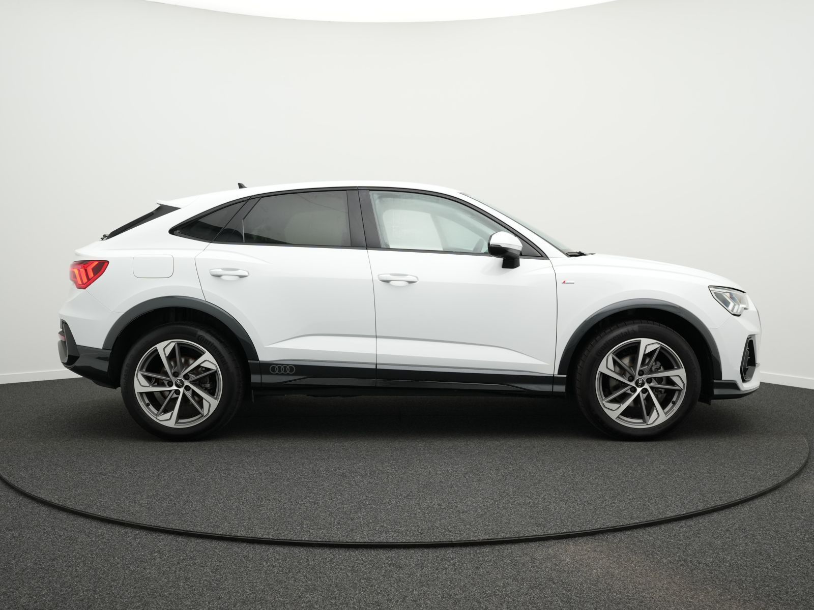 Audi Q3 - Bild 16