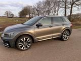 Volkswagen Tiguan 2.0 TSI 162kW DSG 4MOTION Highline Hi... - Volkswagen Tiguan mit Benzin-Antrieb: Teilleder