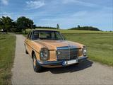 Mercedes-Benz Mercedes Benz W115 /8 Strichacht 220D Oldt... - Mercedes-Benz 220: W115 220d