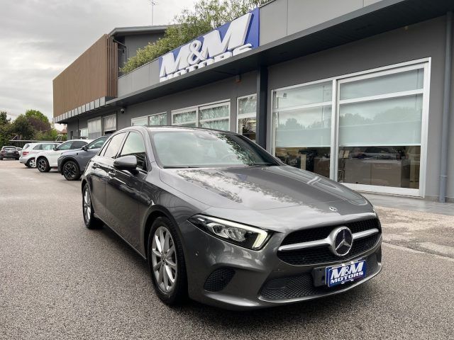 MERCEDES-BENZ MERCEDES-BENZ A 180 d Automatic Business Extra T