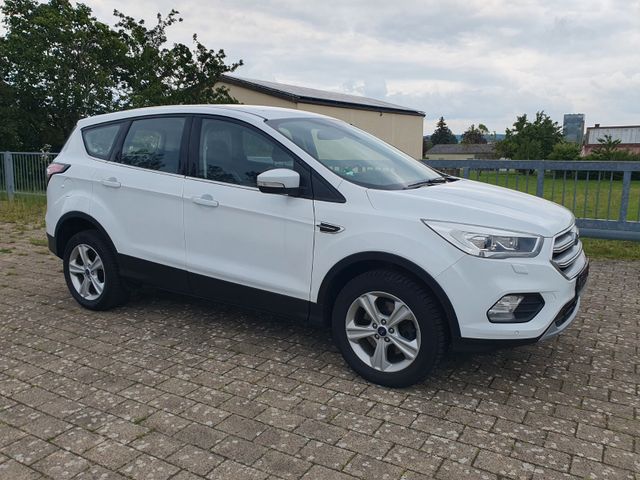 Ford Kuga Titanium Navi Rückfahrkamera Euro 6 AHK