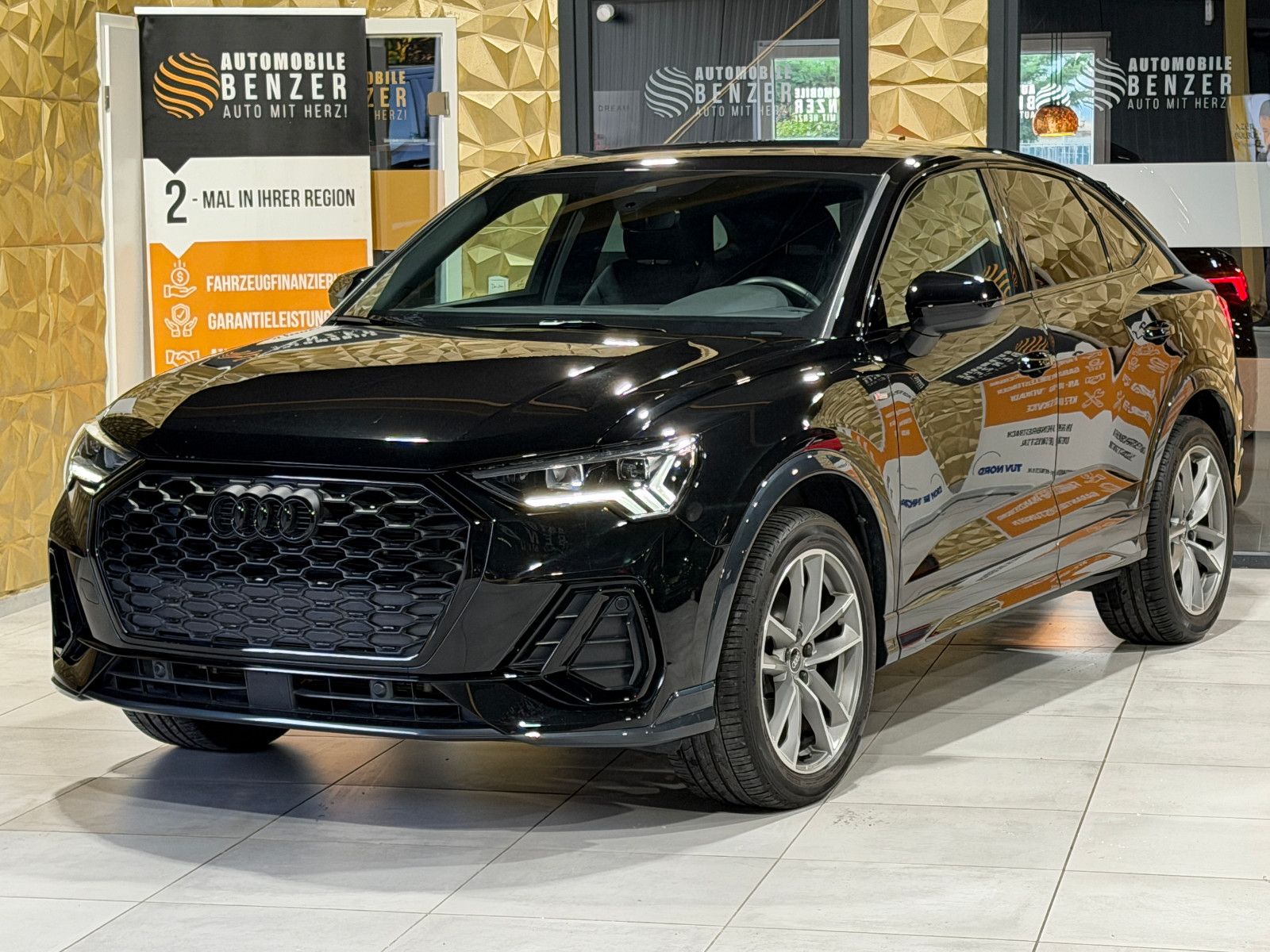 Fahrzeugabbildung Audi Q3 Sportback 35 TDI/S-LINE/BLACK-EDIT/LED/KAMERA