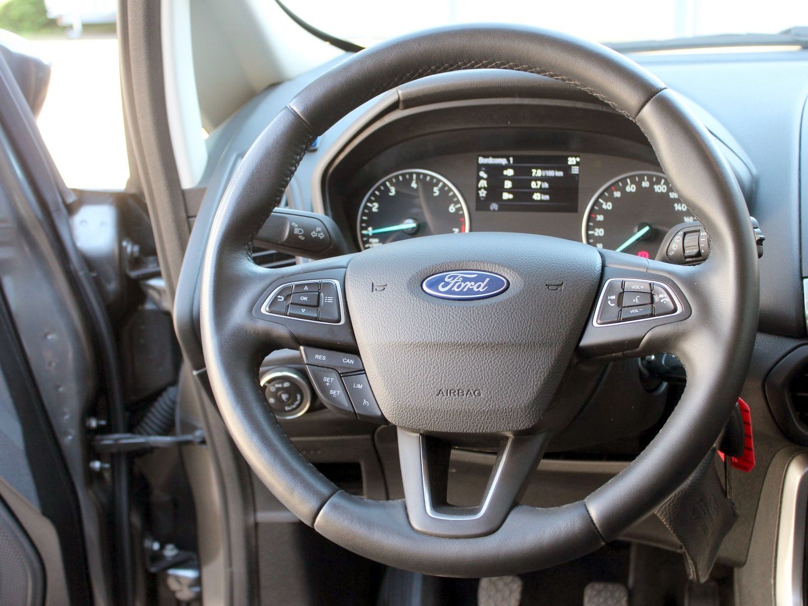Fahrzeugabbildung Ford EcoSport Cool & Connect 1,0 EcoBoost Start/Stopp