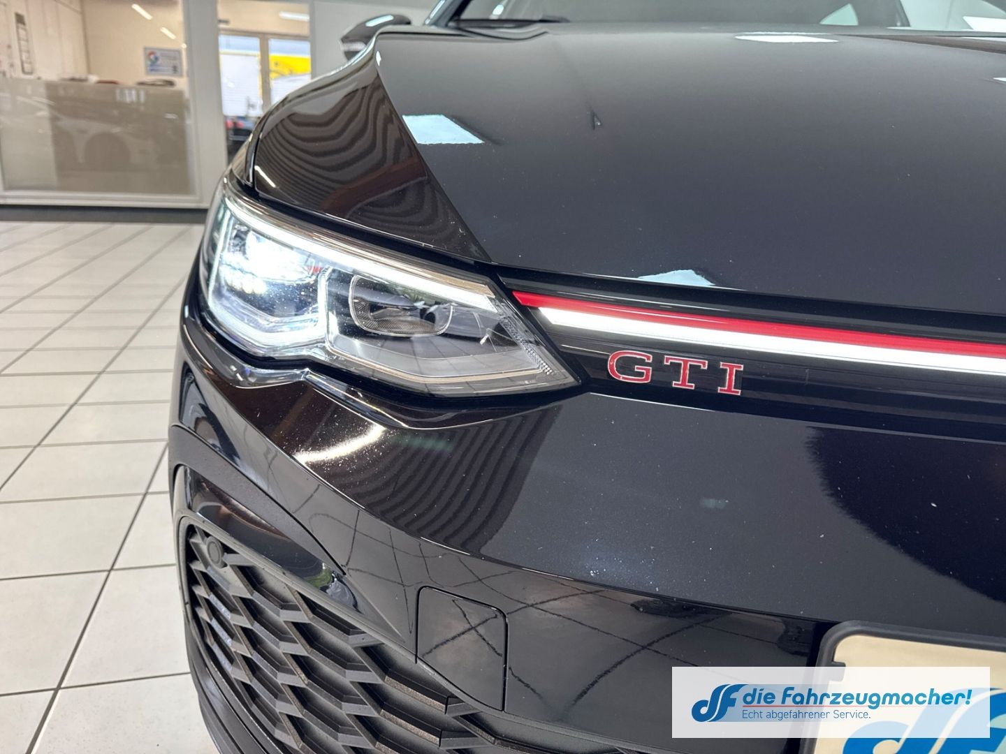 Fahrzeugabbildung Volkswagen Golf VIII GTI 2.0 TSI Navi Digitales Cockpit LED