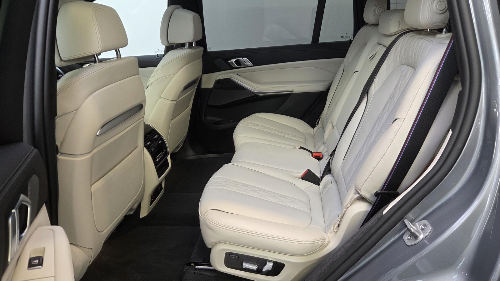 BMW X7 M60i Kristall Sky DrivePro AHK ACC Sitzlüft.