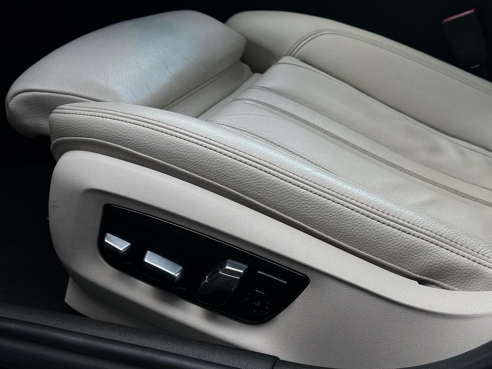 BMW 540i xDrive SPORT LINE SHADOW* LED#AHK#SHZ#PANO - Image 19