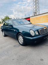 Mercedes-Benz E 240 - gebrauchte Mercedes-Benz E 240 aus dem Jahr 1999