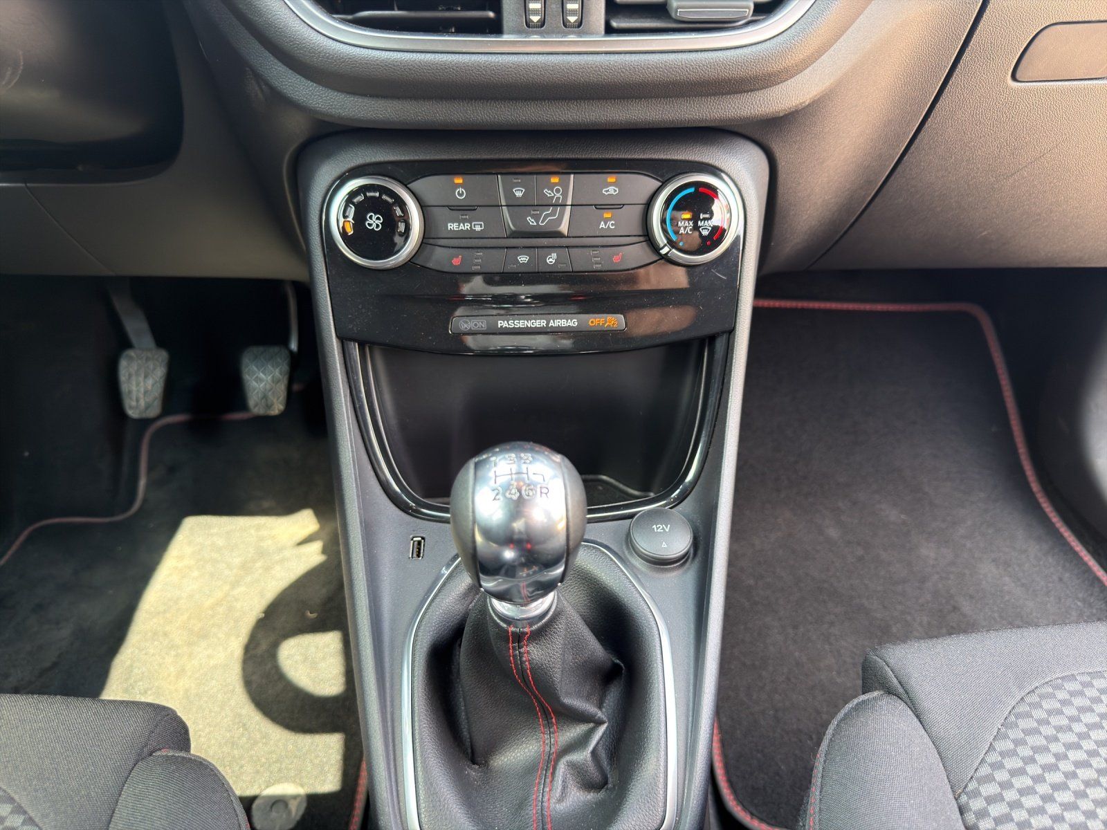 Fahrzeugabbildung Ford Puma 1.0 EB  ST-Linie S/S PDC hi. Nav Winterpak.