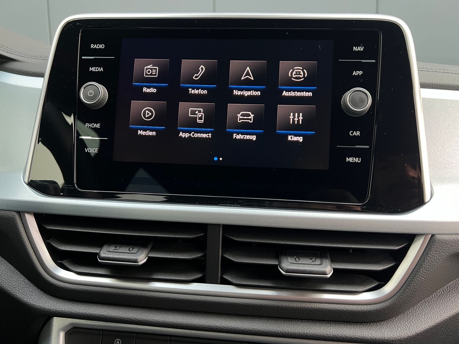 Fahrzeugabbildung Volkswagen T-Roc GOAL 1.0 TSI *Plus-Paket, LED, ACC, Navi,