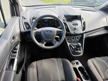Ford Grand Tourneo - 8