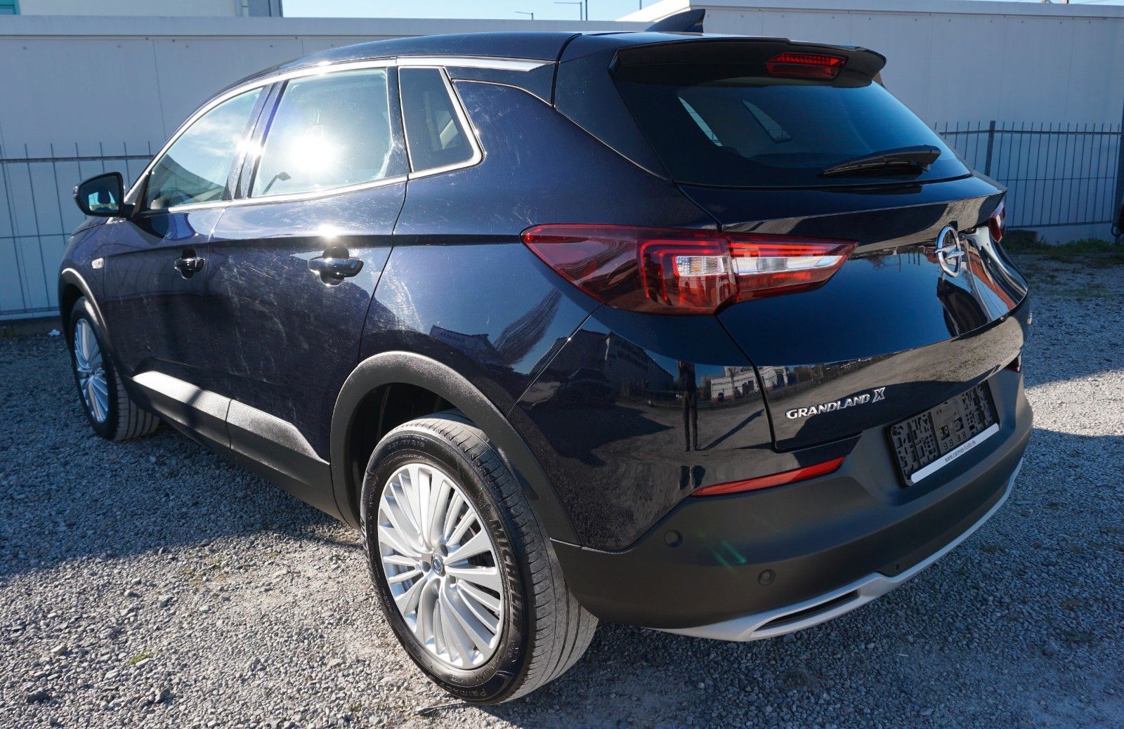 Fahrzeugabbildung Opel Grandland X T.Leder,Navi,Kamera,Bi-LED,SR+WR,AHK