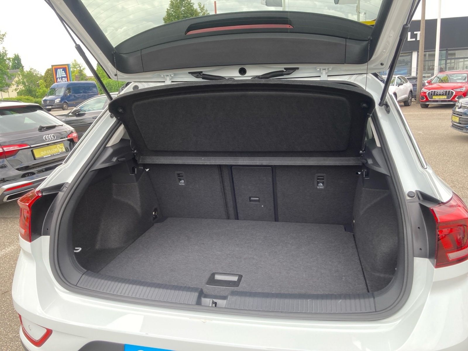 Volkswagen T-Roc - Bild 8