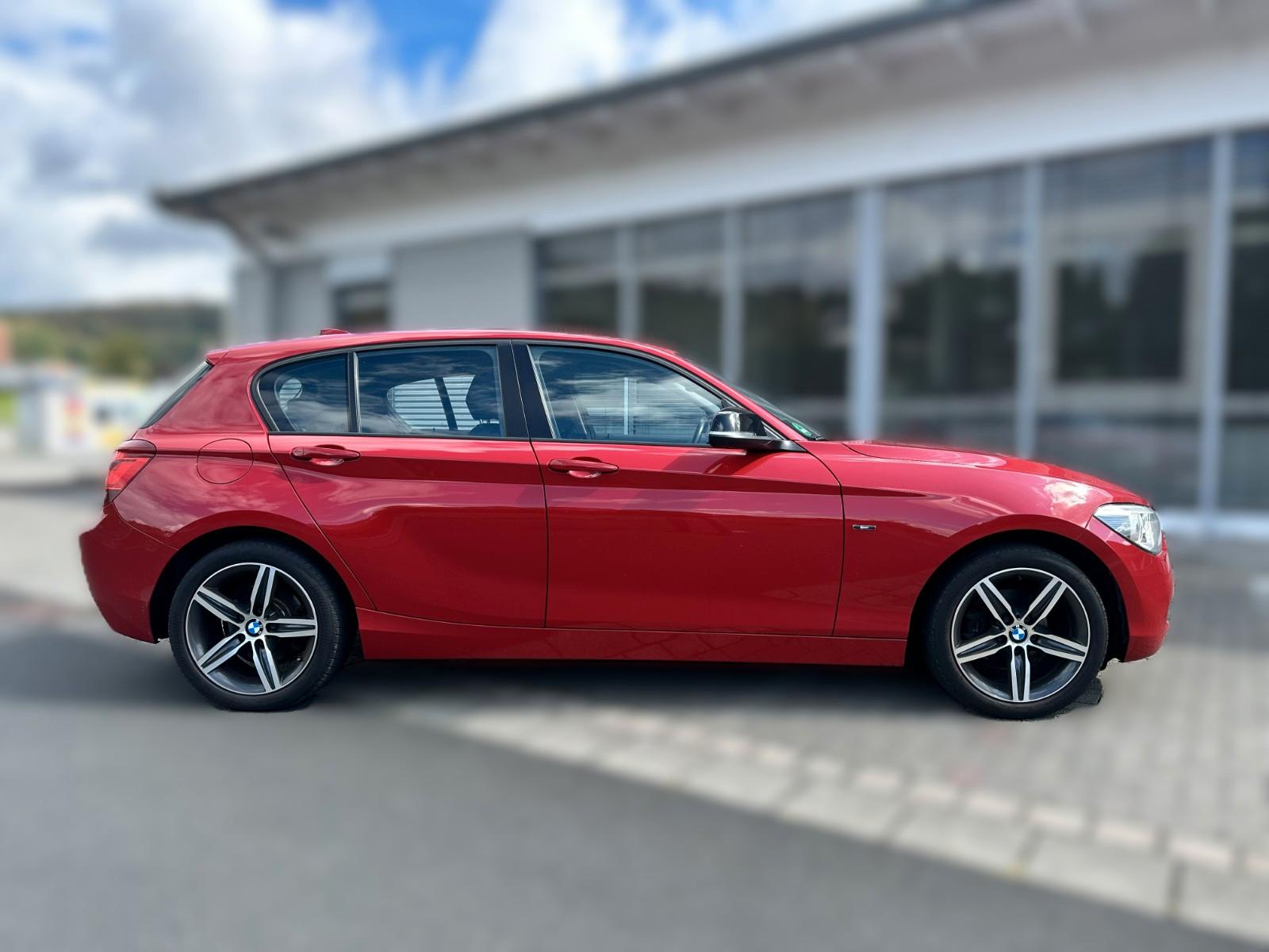 BMW 116i Sport Line Vollleder Bi-Xenon Navi 1.Hand