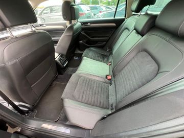 Volkswagen Passat Variant - 9