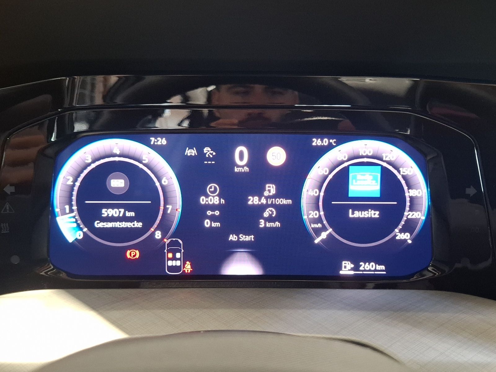 Fahrzeugabbildung Volkswagen Golf VIII TSI Life LED Navi AID ACC RFK HUD SHZ