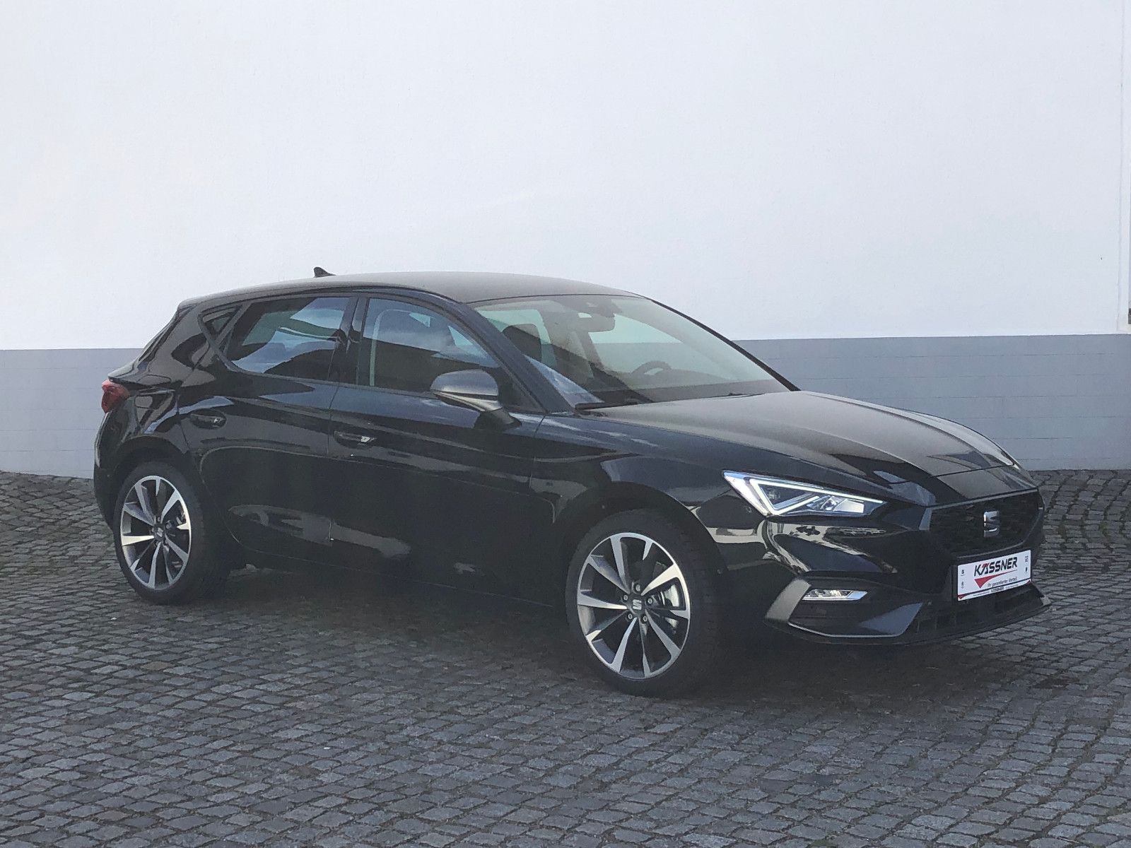 Fahrzeugabbildung SEAT Leon FR 1,5 TSI *LED*SHZ*PDC