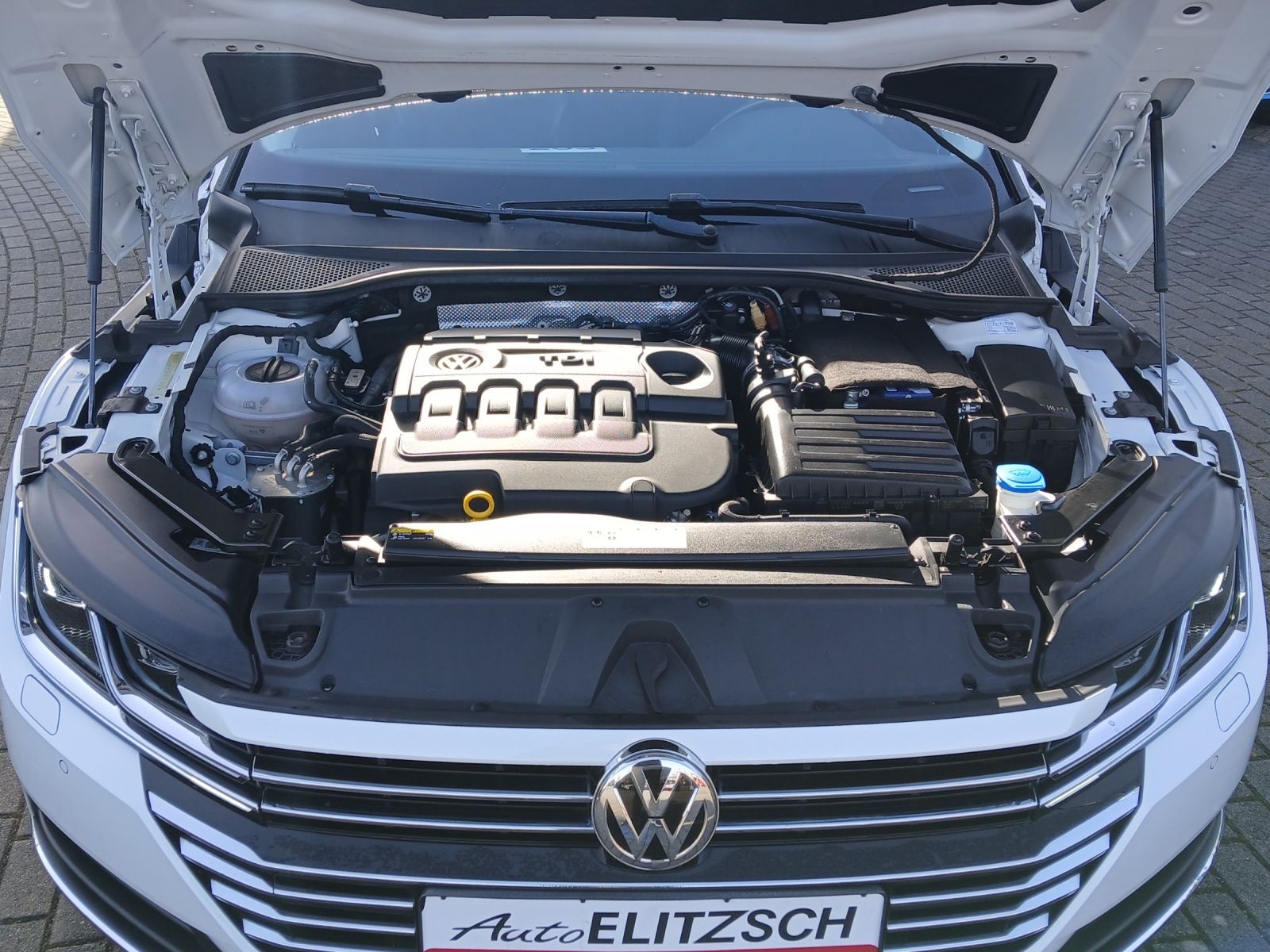 Fahrzeugabbildung Volkswagen Arteon TDI Elegance DSG LED Navi ACC RFK SH 19"