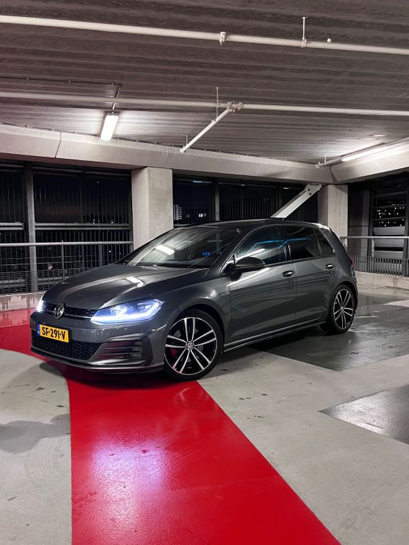 Image of Volkswagen Golf