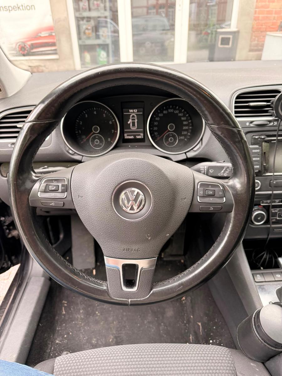 Volkswagen Golf 2010 — photo 13