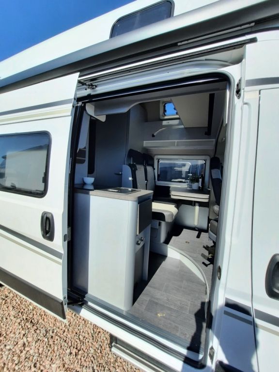 Fahrzeugabbildung Weinsberg CaraBus GREY 600 MQH EDITION [FIRE] Verfüg./Spar