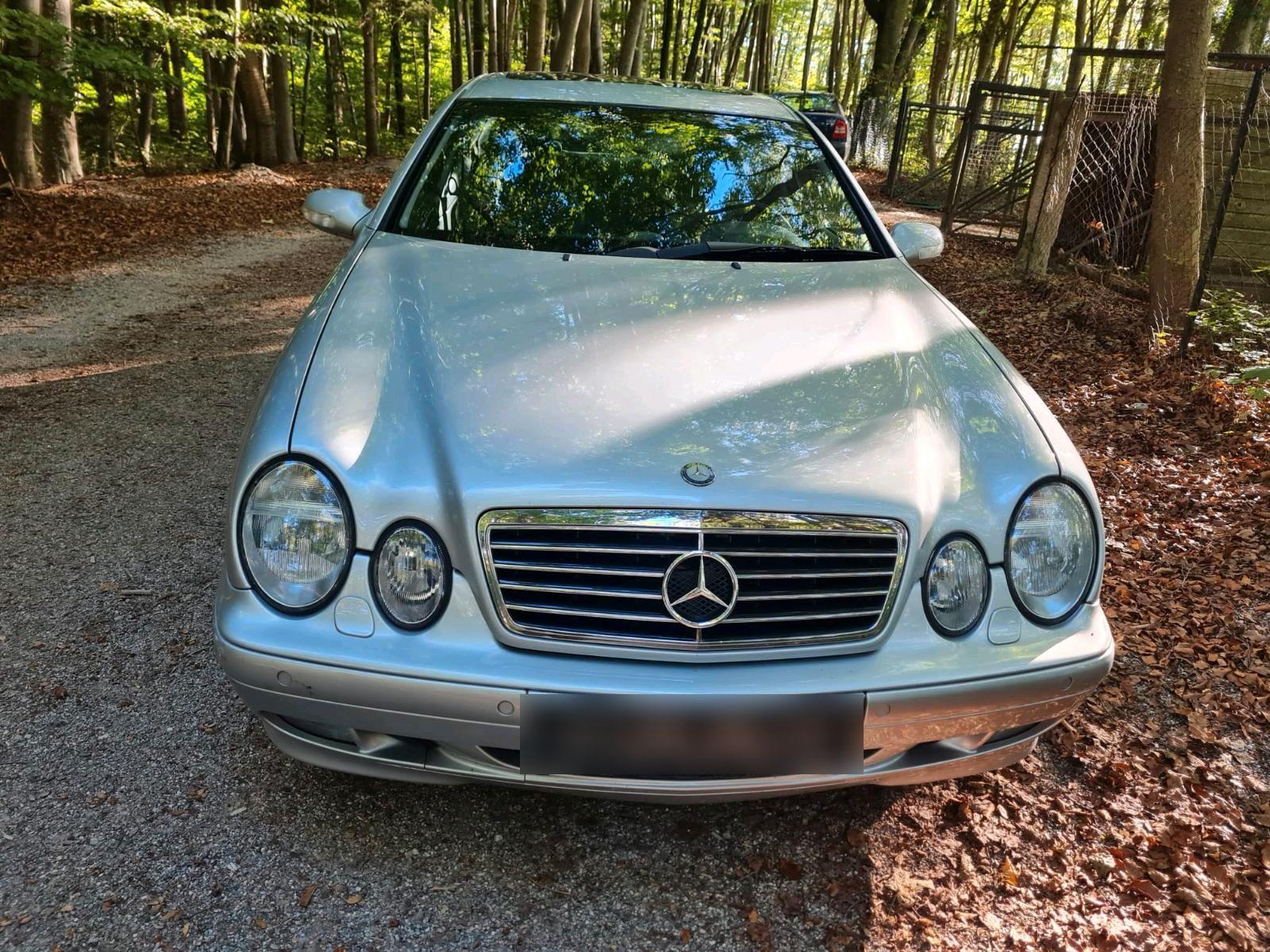 Mercedes-Benz E 320