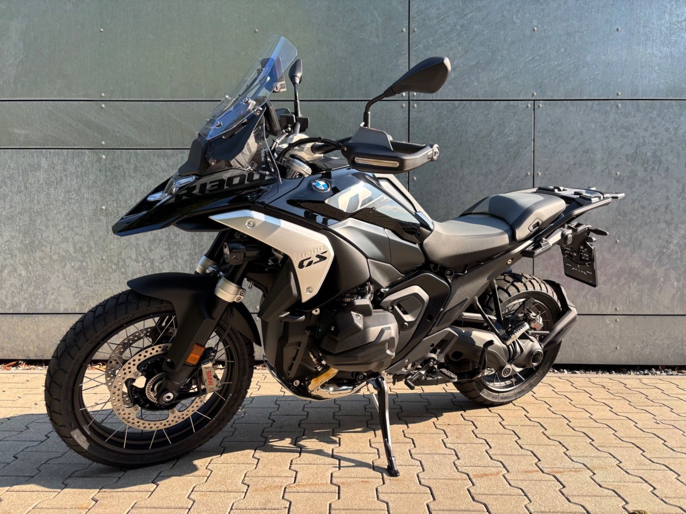 Fahrzeugabbildung BMW R 1300 GS Triple Black ASA inkl. Zubehörgutschei