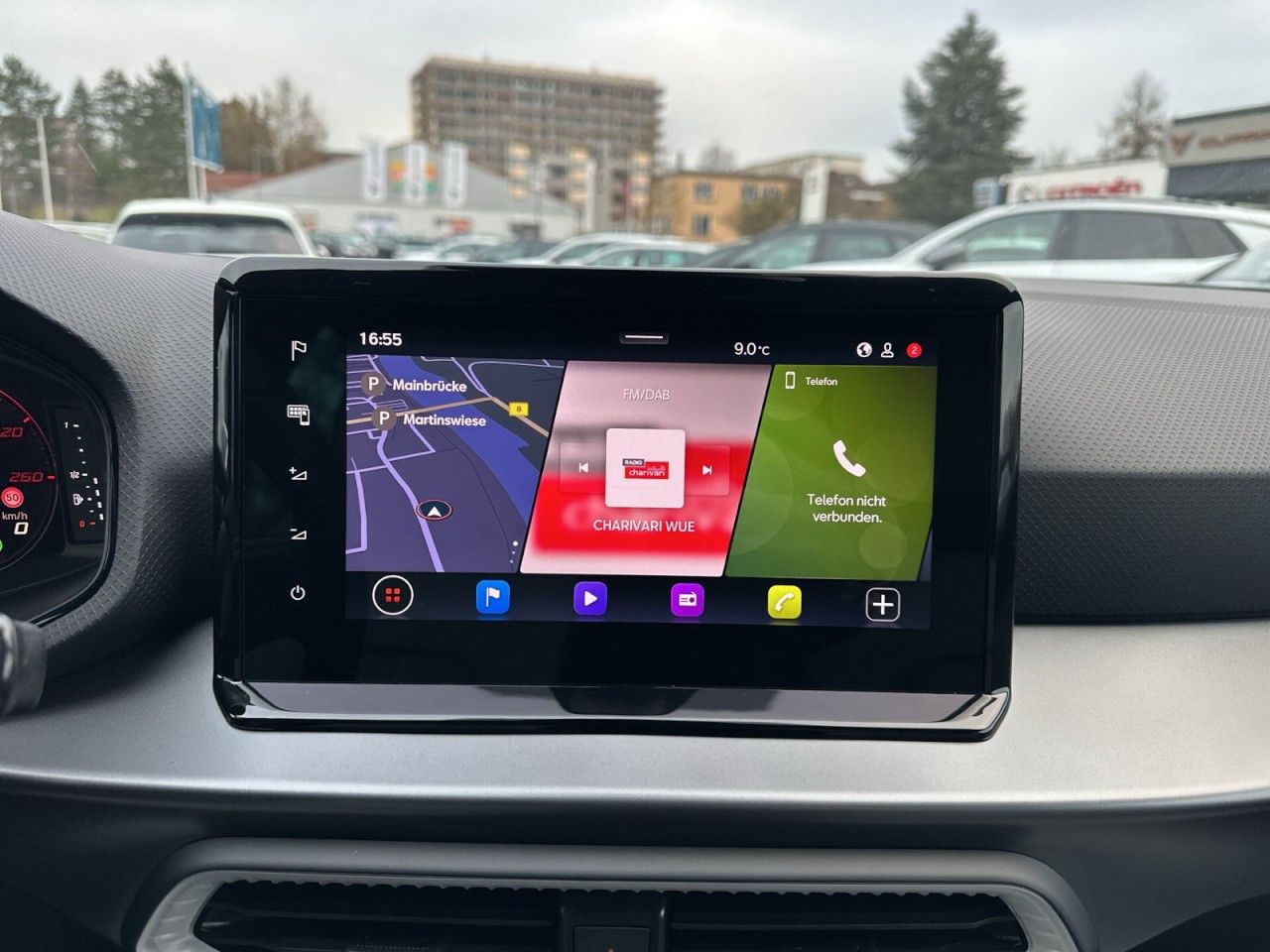 Fahrzeugabbildung SEAT Arona FR Black Edition 1.0 TSI 116 PS 7-Gang-DSG - mit KI generiert/bearbeitet