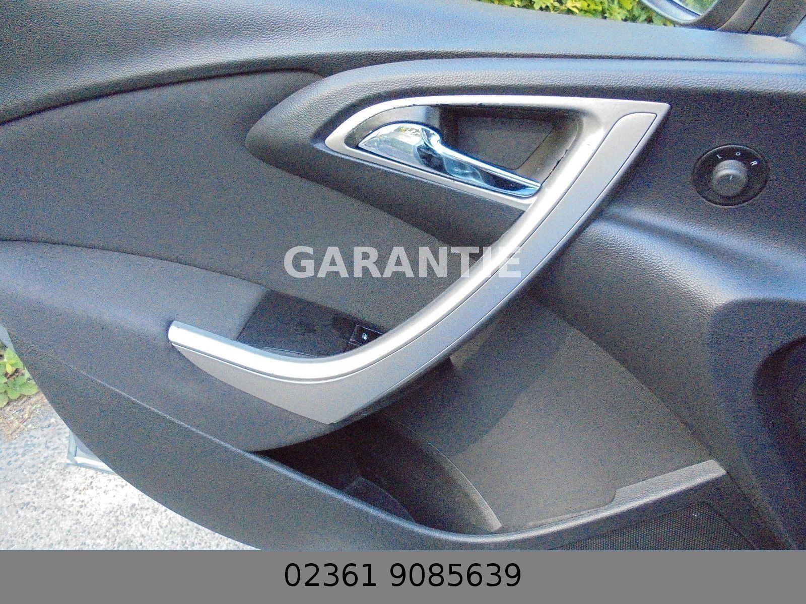 Fahrzeugabbildung Opel Astra J Lim. 5-trg. Edition Klima/Navi/5Türig