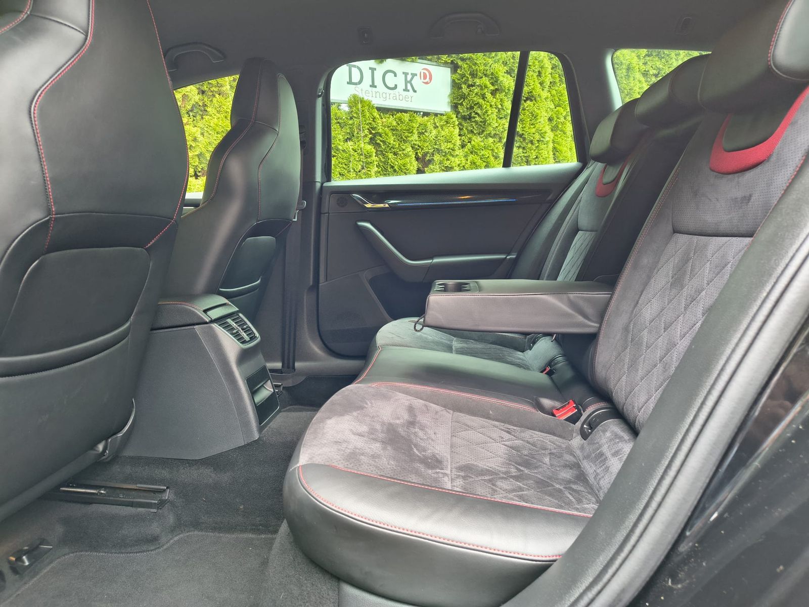 Fahrzeugabbildung SKODA Octavia RS 2.0 TDI 4x4 DSG LED+VIRT+KAM+ACC+MEMO