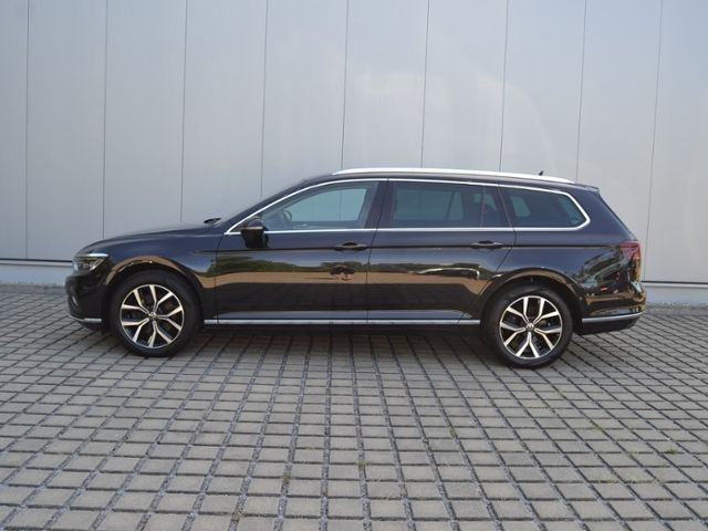 Passat Variant 2.0 TDI Elegance IQ.DRIVE/AHK/MAT