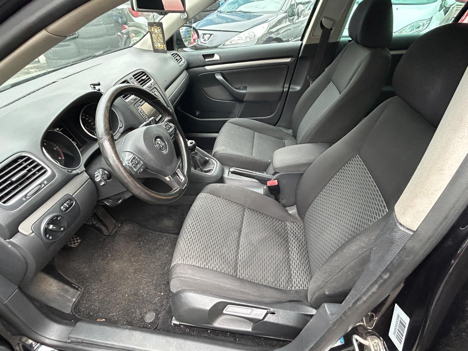 Volkswagen Golf 2011 — photo 10