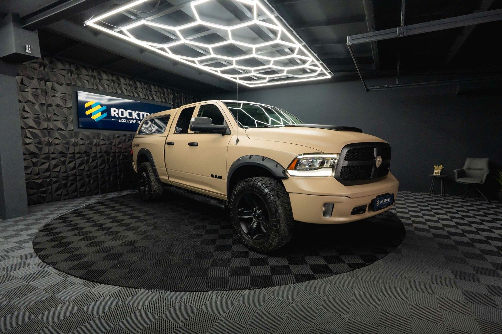 Fahrzeugabbildung Dodge RAM 5.7 V8 HEMI 4x4 RAPTOR LONGBED HARDTOP LED