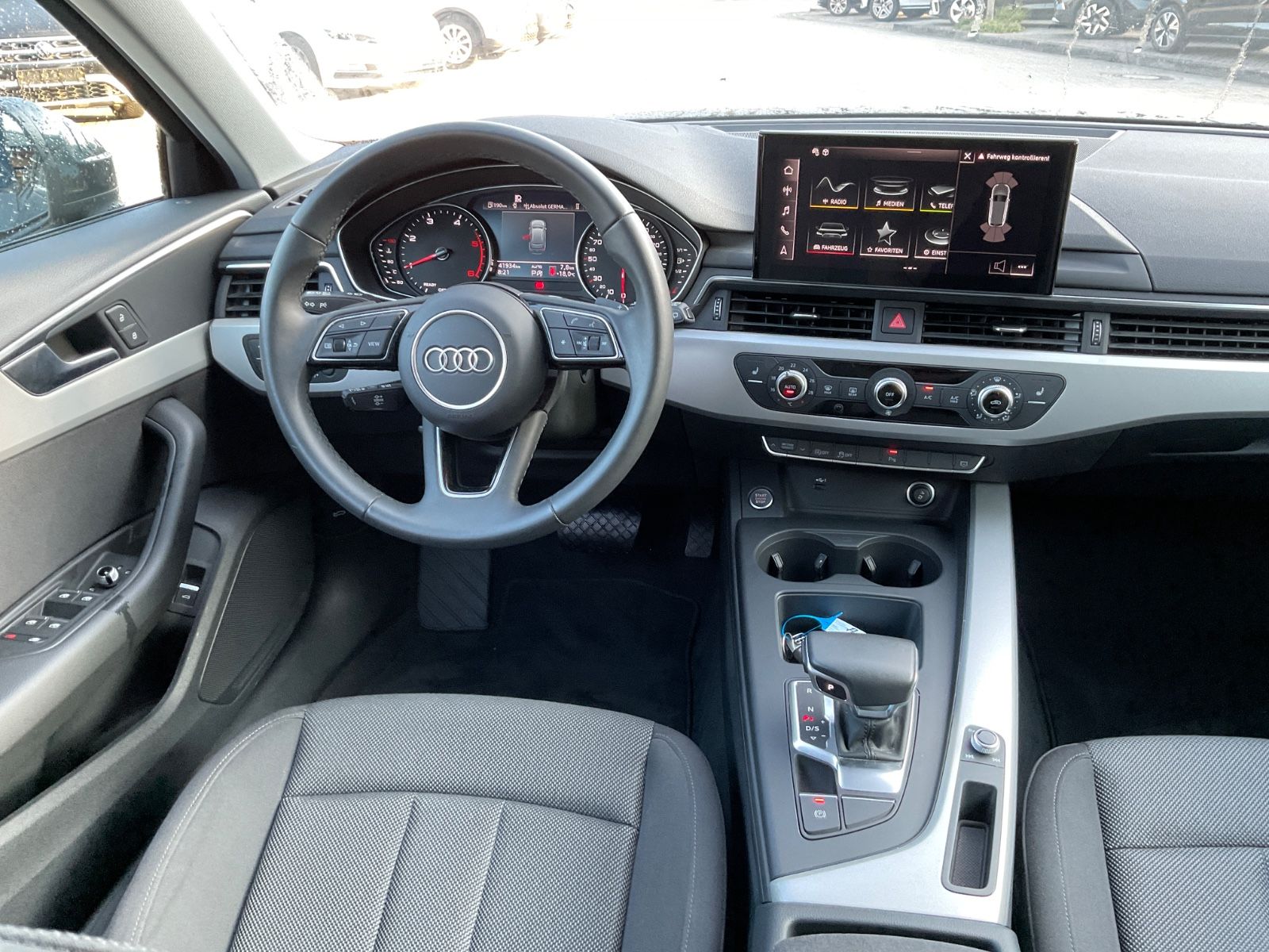 Fahrzeugabbildung Audi A4 Avant 40 TDI S tronic,Navi,LED,Induktives Lad