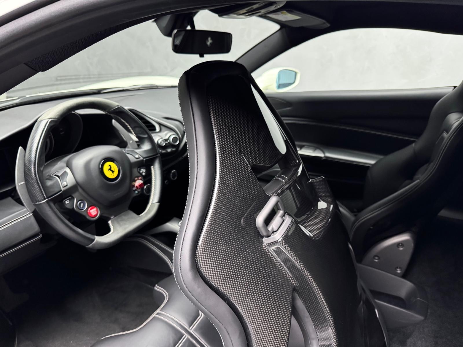 FERRARI 488 GTB CARBON RACING