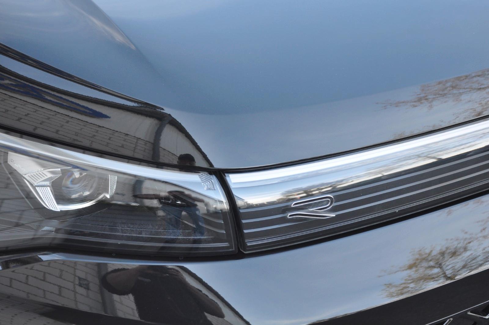 Volkswagen Tiguan 2.0 TDI  4Motion R-LINE/PANORAMA/AHK/GJR