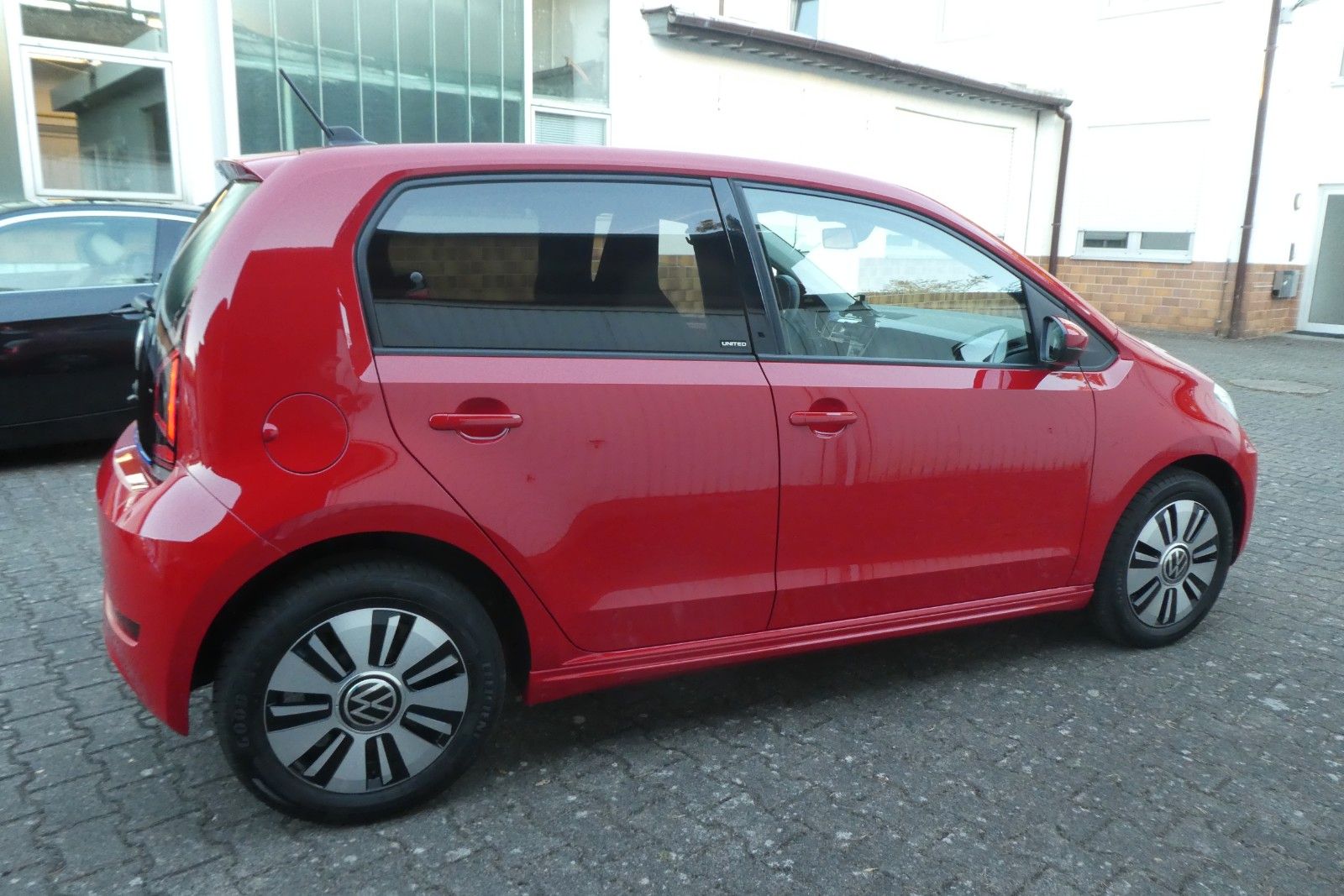 Volkswagen e-up! UNITED 5-Türer 1-Hand KAM SITZH TEMP Gara imagem 3