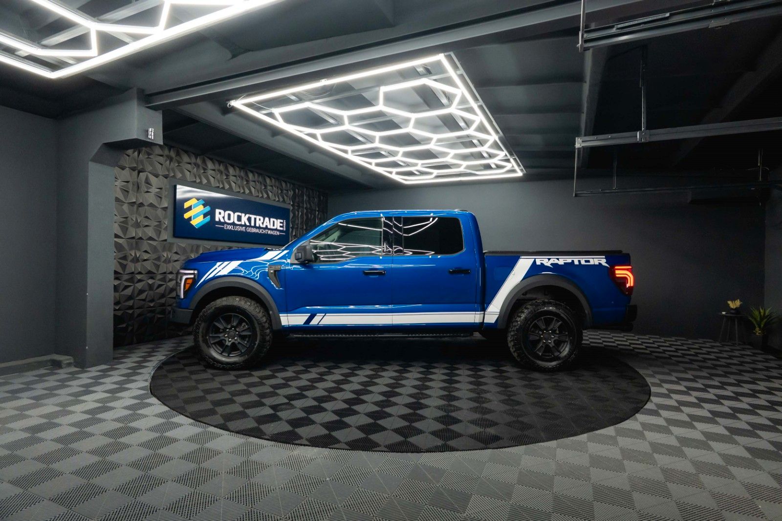 Fahrzeugabbildung Ford F150 5.0L V8 4x4 Offroad SuperCrew RAPTOR 1.Hand